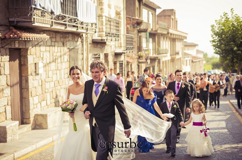 Onsurbe_fotógrafos_bodas_Madrid_Boda_en_Piedralaves_Restaurante_la_Cabaña_La_Adrada_Avila07