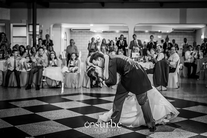Onsurbe_fotógrafos_bodas_Madrid_Boda_en_Piedralaves_Restaurante_la_Cabaña_La_Adrada_Avila22