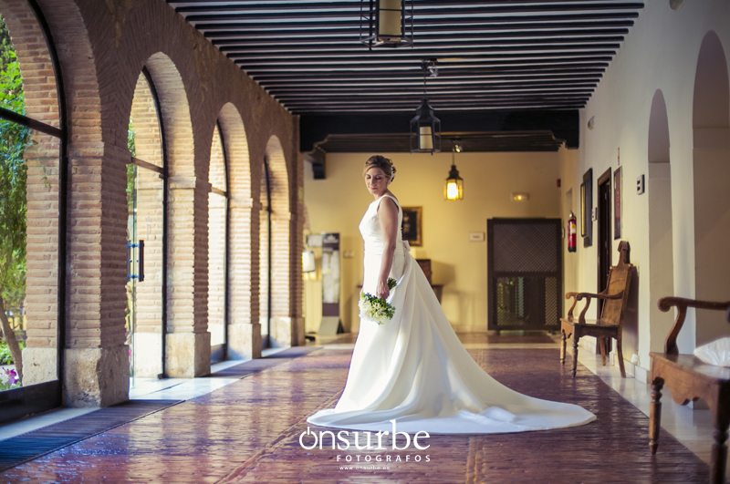 Vestidos-de-novia-Onsurbe-fotógrafos-bodas-Madrid03