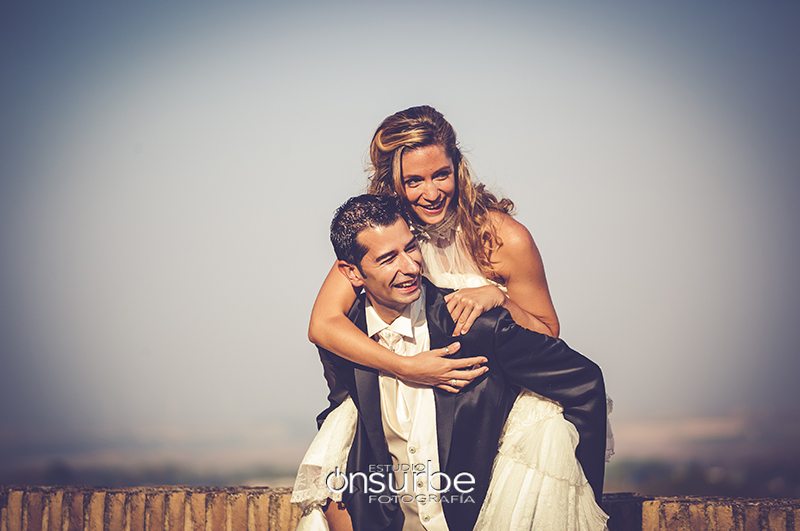 fotografos-bodas-madrid-postboda-Funes-Navarra-Onsurbe-Estudio-Fotografia06