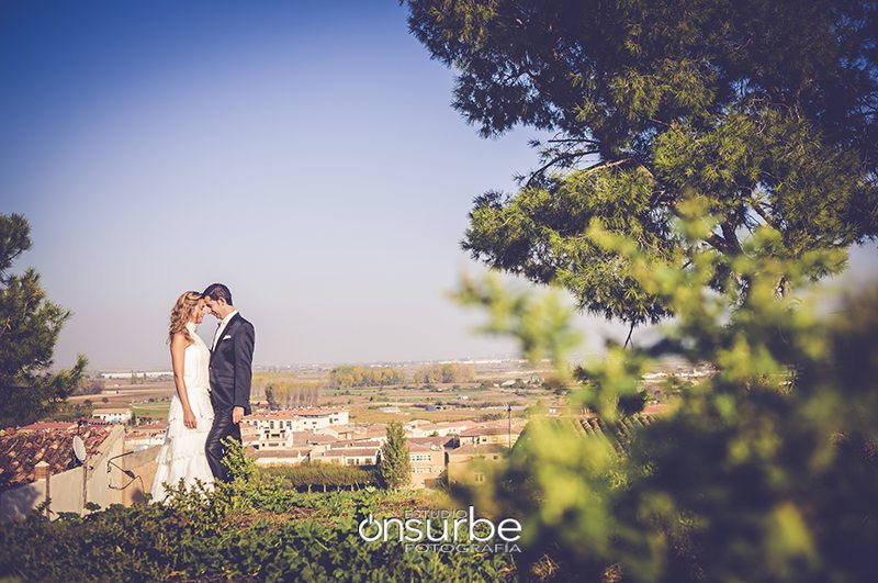 fotografos-bodas-madrid-postboda-Funes-Navarra-Onsurbe-Estudio-Fotografia10